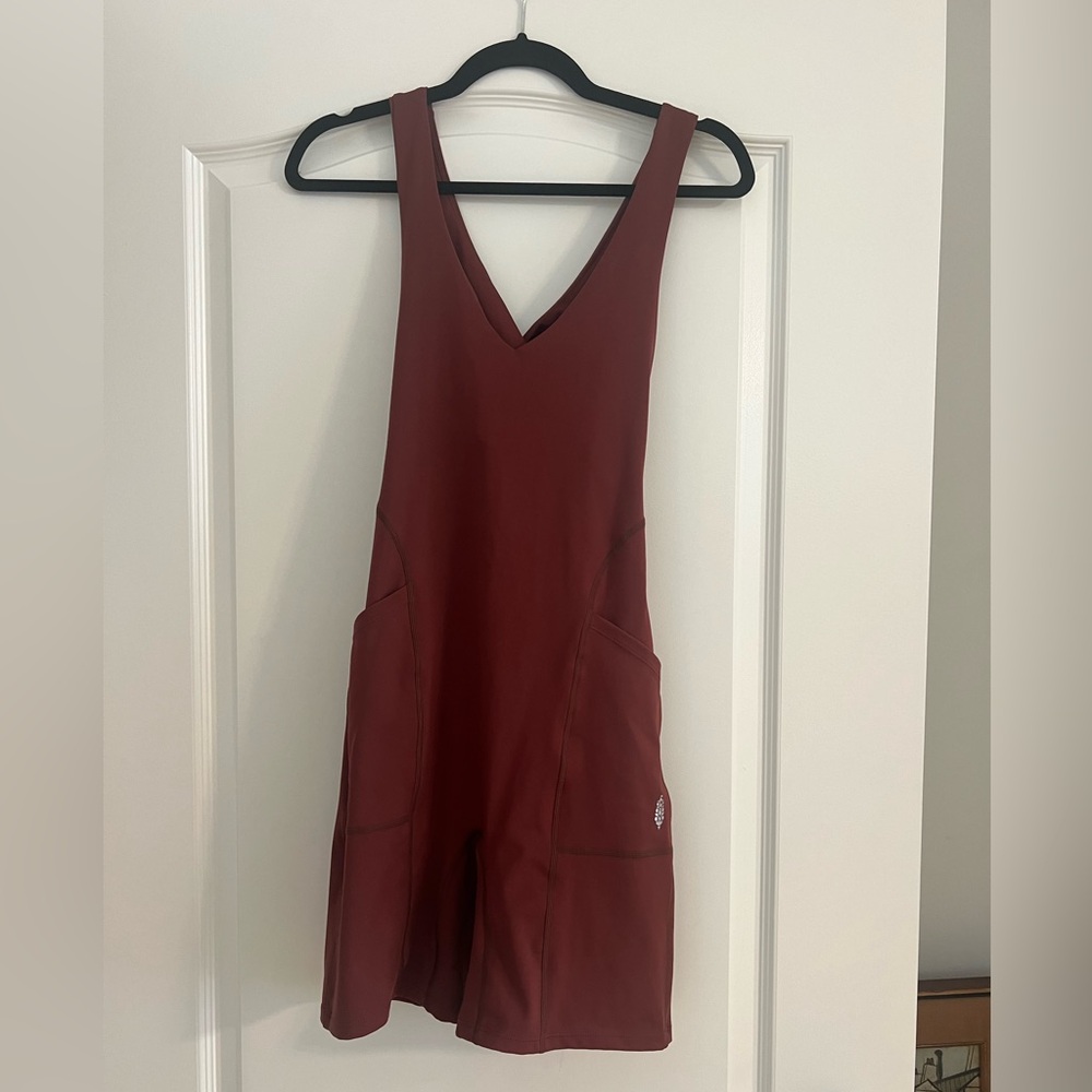 Free people movement jumper cocoa color.